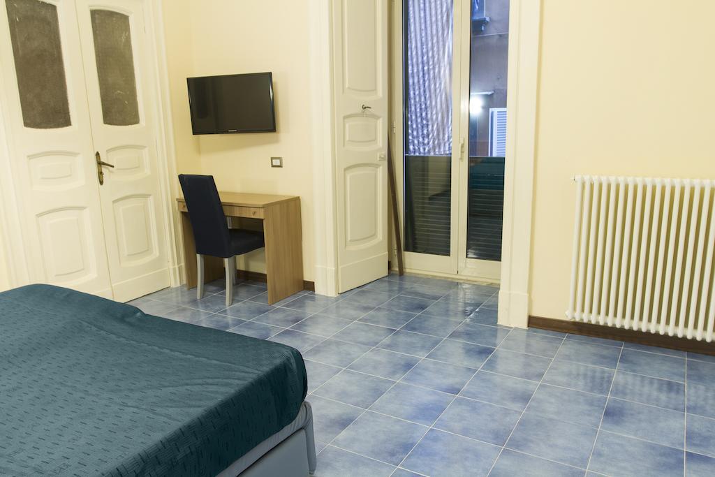 Duomo 89 Bed & Breakfast Napoli Cameră foto